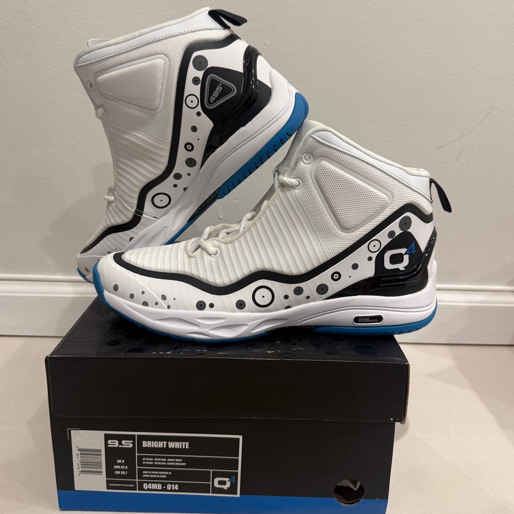 Q4 Basketball Shoes - Men Size 9.5 - BRAND NEW IN BOX